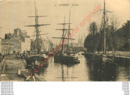 29.  QUIMPER .  Le Port .  ( Voiliers ) . - Quimper