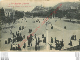 65.  LOURDES .  L'Esplanade Vue De La Terrasse De La Basilique .  CPA LABOUCHE FRERES TOULOUSE . - Lourdes