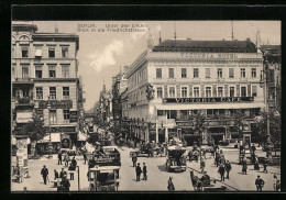 AK Berlin, Victoria-Cafe Und Geschäfte Unter Den Linden Ecke Friedrichstrasse  - Mitte