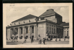 AK Berlin-Charlottenburg, Fussgänger Vor Deutschem Opernhaus  - Charlottenburg