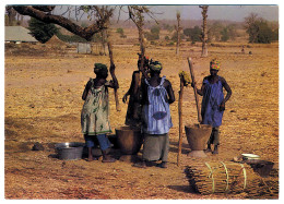 Sénégal - Pileuse De Mil - Senegal