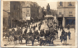 87 LIMOGES - Gendarmes Au Rond Point Carnot. - Limoges