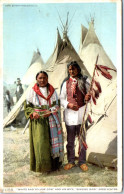 CANADA - White And Yellow Cow And His Wife  - Non Classés