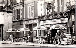 41 CONTRES - Le Bar De La Halle. - Contres