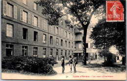 27 EVREUX - Le Lycee, La Cour D'honneur.  - Evreux