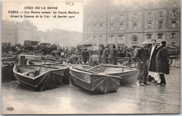 75 PARIS - CRUE DE 1910 - Les Marins Devant La Caserne De La Cite  - Inondations De 1910
