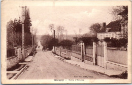 89 MALIGNY - La Route D'auxerre. - Andere & Zonder Classificatie