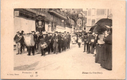 22 DINAN - La Fanfare Lors De La Fete Dieu. - Dinan