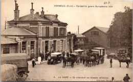 27 VERNEUIL - La Gare En Attendant Les Blesses Militaires - Verneuil-sur-Avre