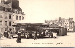 62 CALAIS - Un Jour De Fete, Manege Sur La Place. - Calais