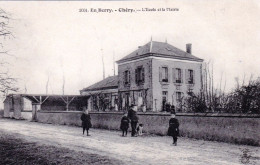 18 - Cher -  En Berry - CHERY - L Ecole Et La Mairie - Otros & Sin Clasificación