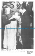 R091462 The Duke And Duchess Of York With Princess Beatrice At Her Christening. - World