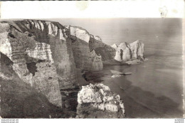 76 ETRETAT LES FALAISES CPSM - Etretat