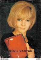 PHOTO DE 7 X 5 CMS DE SYLVIE VARTAN - Beroemde Personen