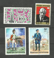 République CENTRAFRICAINE  POSTE AERIENNE N°77, 81, 146, 147 Cote 4.20€ - República Centroafricana