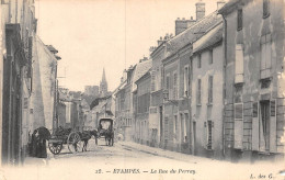 P-24-Mi-Is-1763 : ETAMPES LA RUE DU PERRAY. EDITION L. DES GACHONS - Etampes