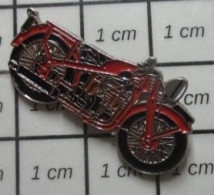 1818c Pin's Pins / Beau Et Rare / MOTOS / SUPERBE MOTO RETRO NOIRE ET ROUGE  à Identifier - Motorfietsen