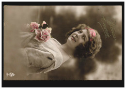 Mode-AK Lächelnde Frau Mit Rosa Kopfband Und Rosen, ERQUELINNES 1914 - Fashion