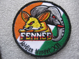 ANCIEN ECUSSON DES FFCI LE DETACHEMENT FENNEC MANDAT 12 ABIDJAN COTE D'IVOIRE SCRATCH AU DOS 80MM - Landmacht