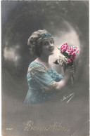 CPA Carte Postale  Germany Bonne Fête  Une Jeune Femme Et Son Bouquet 1917 VM80693 - Sonstige & Ohne Zuordnung