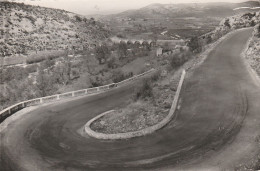 (33)    VALLON - Un Lacet - Vallon Pont D'Arc