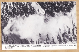 31675 / ⭐ ◉ GDANSK Pologne 31-08-1982 Le Peuple Polonais Fuit Devant La Police De JARUSELSKI -MONDE VECU Série 3-D - Eventi