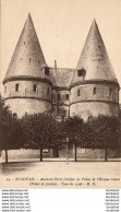 D60  BEAUVAIS  Ancienne Porte Fortifiée Du Palais De L' Evéque Comte- Tours De 1306  ..... - Beauvais