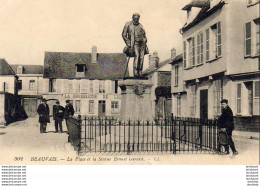 D60  BEAUVAIS  La Place Et La Statue Ernest Gérard  ..... - Beauvais