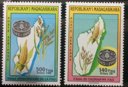 Madagascar 1995 Mi.1792 1793 50th Anniversary 50e Anniversaire FAO WFO Mais Map Karte Carte ** - Madagascar (1960-...)