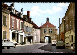 10 - ERVY-LE-CHATEL - PLACE ST-NICOLAS ET LA PORTE - AUTOMOBILES - Ervy-le-Chatel