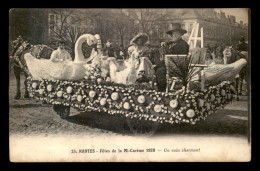 44 - NANTES - FETES DE LA MI-CAREME 1928 - UN CHAR FLEURI - Nantes