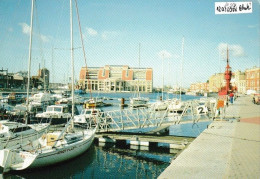 Dunkerque Le Bassin Du Commerce Et Hôtel Communautaire (Communauté Urbaine, Yacht , Bateau Feu... ; éditeur Blanckaert - Dunkerque