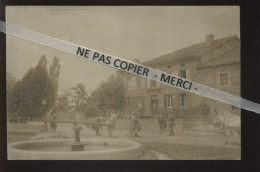 55 - GIBERCY - PRISONNIERS FRANCAIS NETTOYANT LA RUE - CARTE PHOTO ORIGINALE ALLEMANDE - GUERRE 14/18 - Andere & Zonder Classificatie