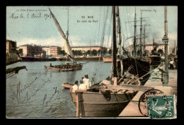 VOILIER - LE ST-TROPEZ AU PORT DE NICE - VOIR ETAT - Sailing Vessels