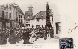 Arnay-le-Duc. La Place Président Carnot. - Arnay Le Duc