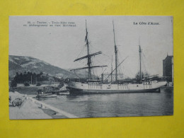 Toulon ,3 Mats Russes Déchargeant Au Port Marchand - Toulon