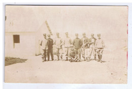 MILITARIA - CP PHOTO - Groupe De 9 Soldats - Personaggi