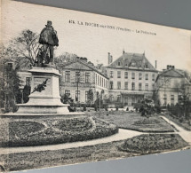 85 La Roche Sur Yon La Prefecure Jardin Statue Parterre De Fleurs -dos Vert -ed Poupin 474 - La Roche Sur Yon