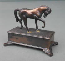 Cavallo, Trotting Horse; Old, N°. AT-946 . Temperamatite, Pencil-Sharpener, Taille Crayon, Anspitzer. Never Used. - Pferde