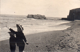 Photo Vintage Paris Snap Shop - Femme Enfant Plage Loisirs - Personnes Anonymes