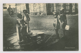 FREETOWN : A Fountain Scene - Children, Enfants (z3576) - Sierra Leone