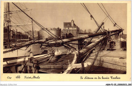 AGMP2-0115-35 - SAINT-MALO - Le Chateau Vu Du Bassin Vauban  - Saint Malo