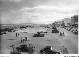 AGMP11-0761-66 - CANET-PLAGE - Le Boulevard Et La Plage  - Canet Plage