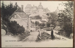 Cpa 24 Dordogne, Hautefort Près Périgueux, Château D'Hautefort, Animée, éd Guillier, Dos Simple, Non écrite - Hautefort