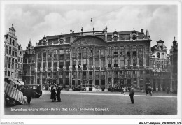 AGUP7-0617-BELGIQUE - BRUXELLES - Grand'place-palais Des Ducs - Ancienne Bourse - Marktpleinen, Pleinen