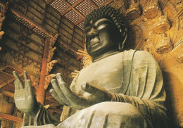 1 AK Japan * Die Größte Buddhistische Bronzestatue Der Welt Im Tōdai-ji Tempel In Nara - Seit 1998 UNESCO Weltkulturerbe - Andere & Zonder Classificatie