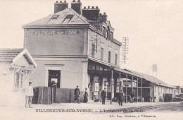 La Gare : Vue Intérieure - Villeneuve-sur-Yonne