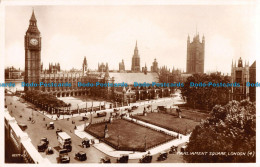 R094431 Parliament Square. London. Valentine. No 82277. RP - Other & Unclassified