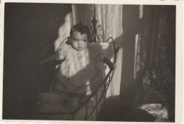 JEWISH JUDAICA  TURQUIE CONSTANTINOPLE FAMILY ARCHIVE SNAPSHOT  PHOTO ENFANT BABY 6.6X9.9cm. STUDIO CACHET - Persone Anonimi