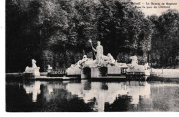 Beloeil Le Bassin De Neptune Dans Le Parc Du Chateau - Belöil